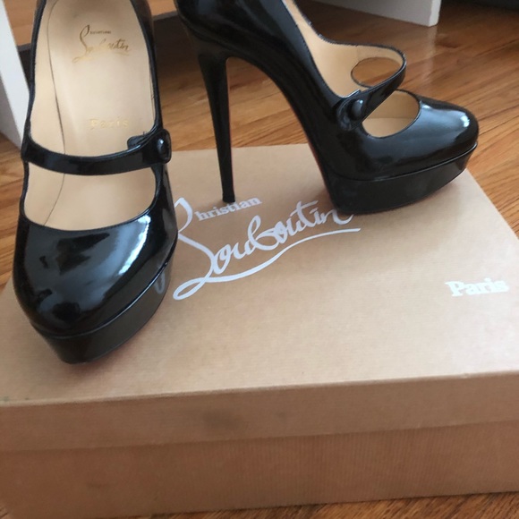 Shoes - Picture 3 of 3